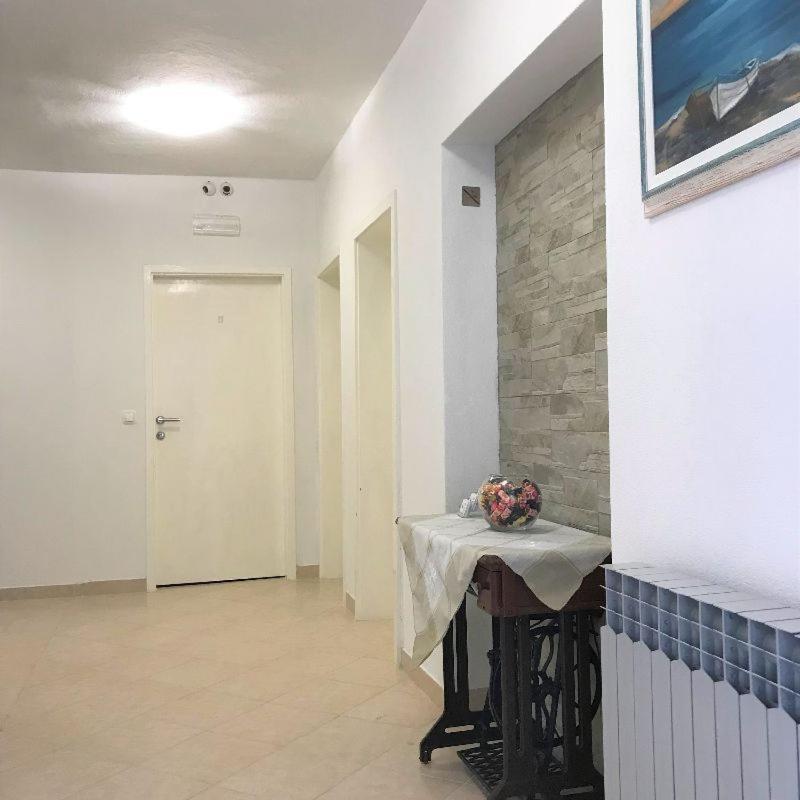 Berulia Rooms Brela Exterior photo